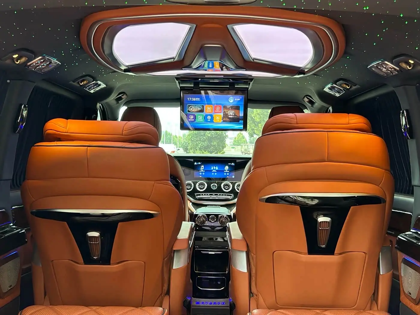 Mercedes-Benz Vito 2023 — Photo 16/20