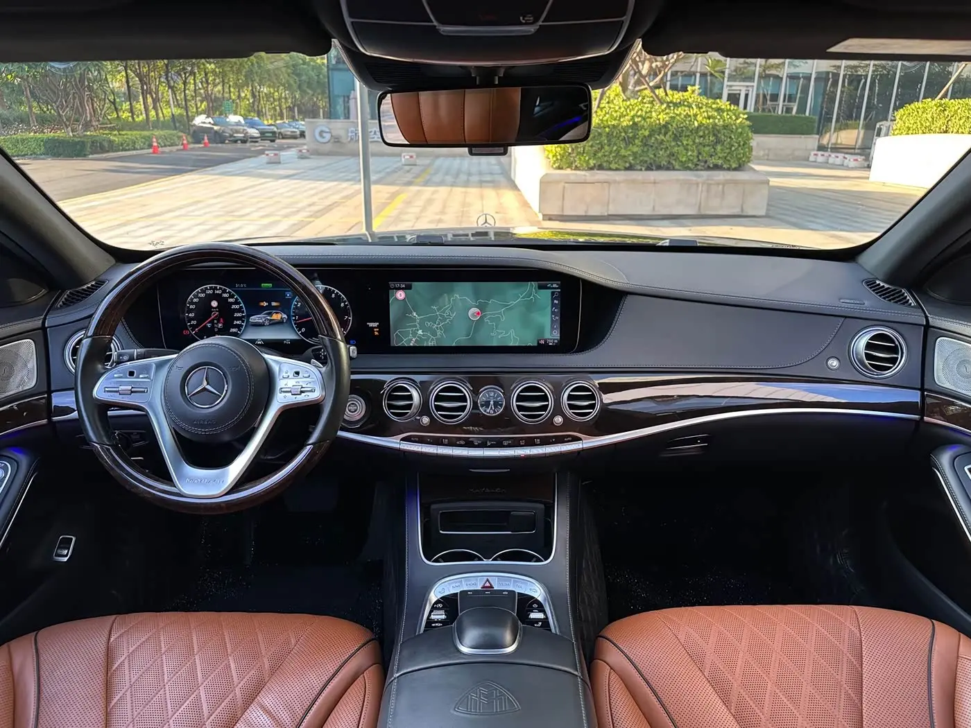 Mercedes-Benz Maybach S-Class 2020 — Photo 5/16