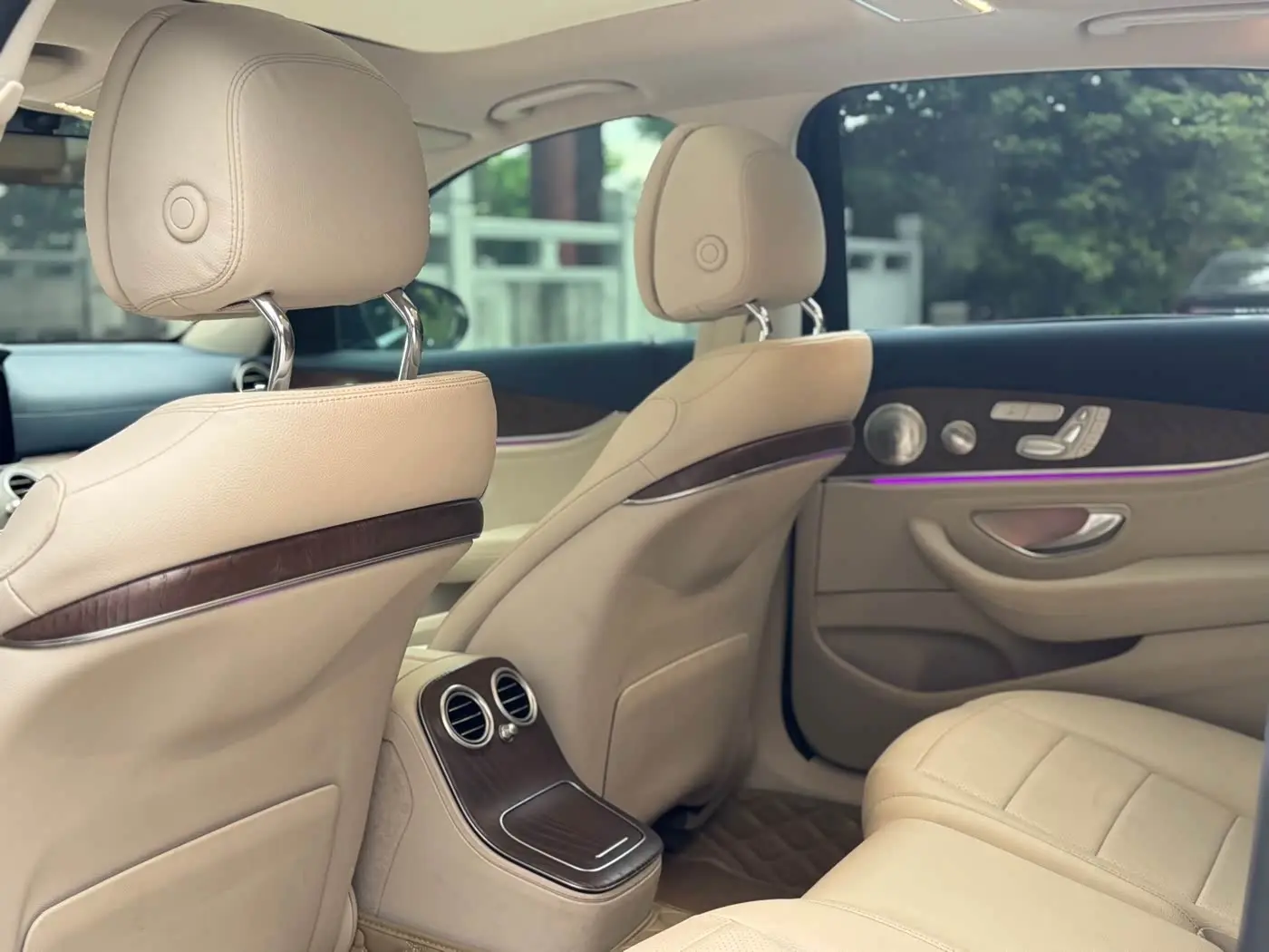 Mercedes-Benz E-Class 2021 — Фото 8/14