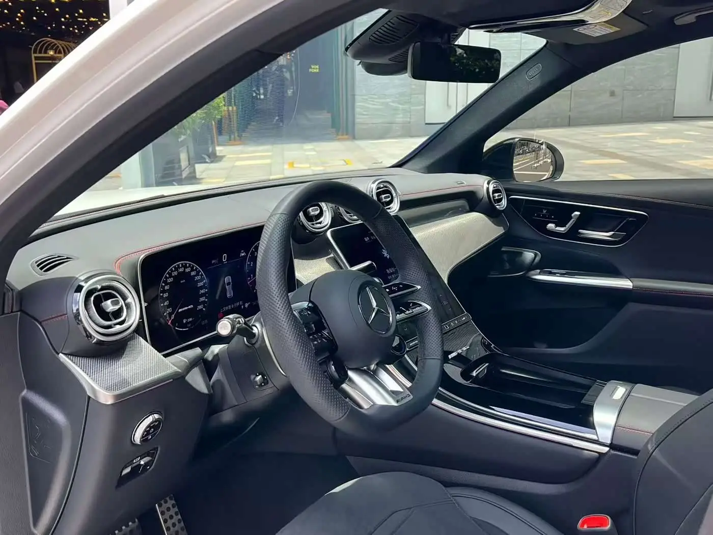 Mercedes-Benz GLC AMG 2026 — Photo 6/9
