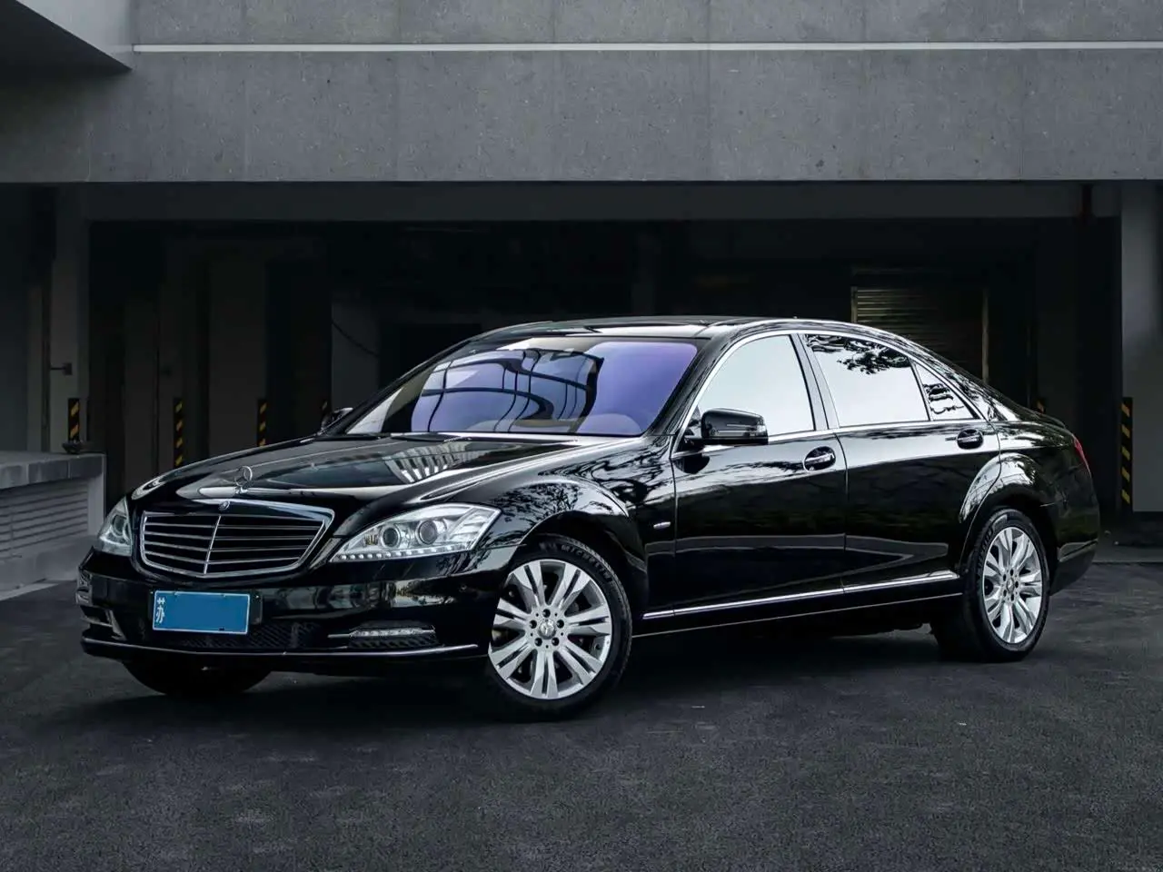 Mercedes-Benz S-Class 2013 — Photo 2/19