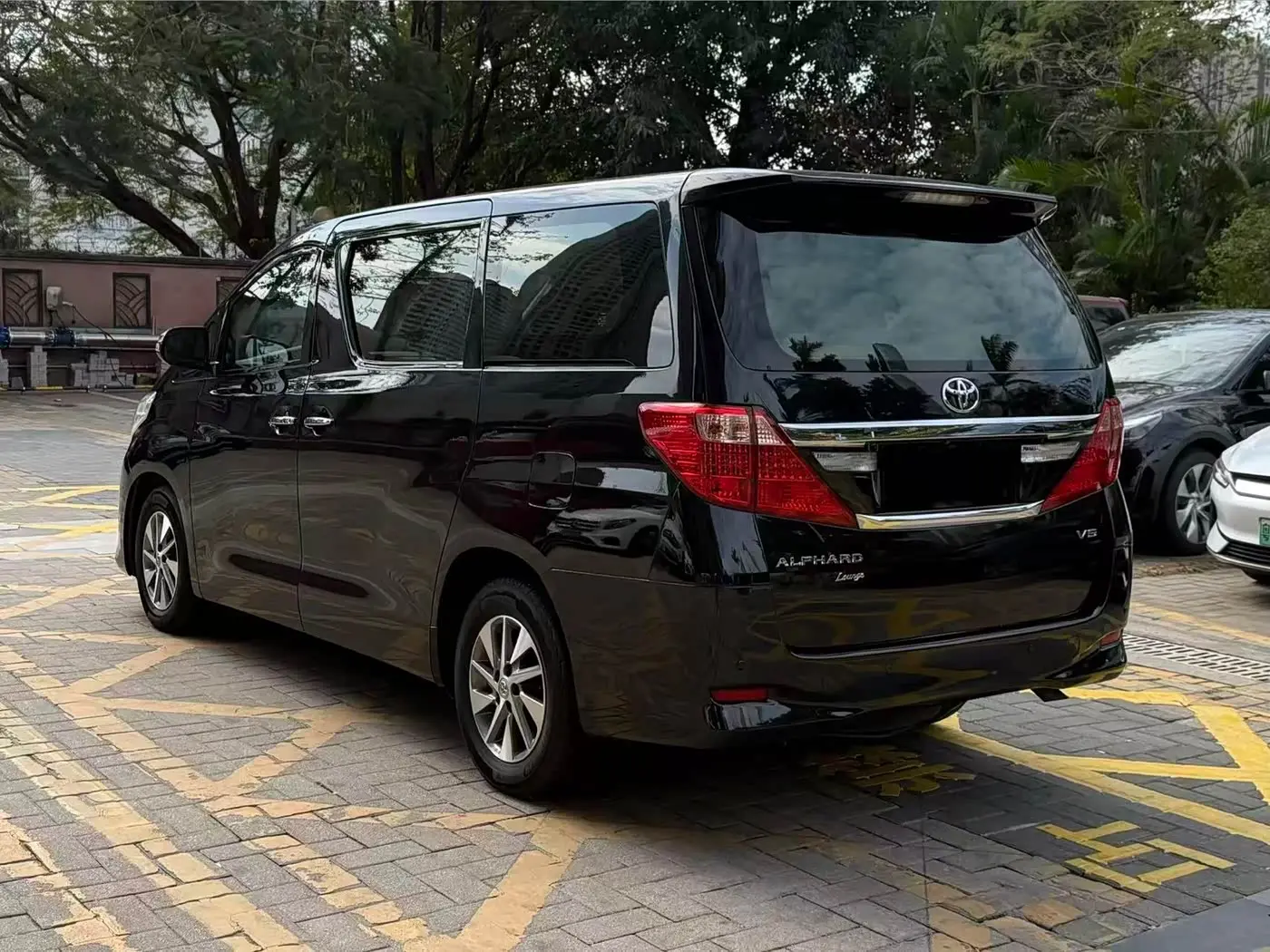 Toyota Alphard 2015 — Şəkil 9/20