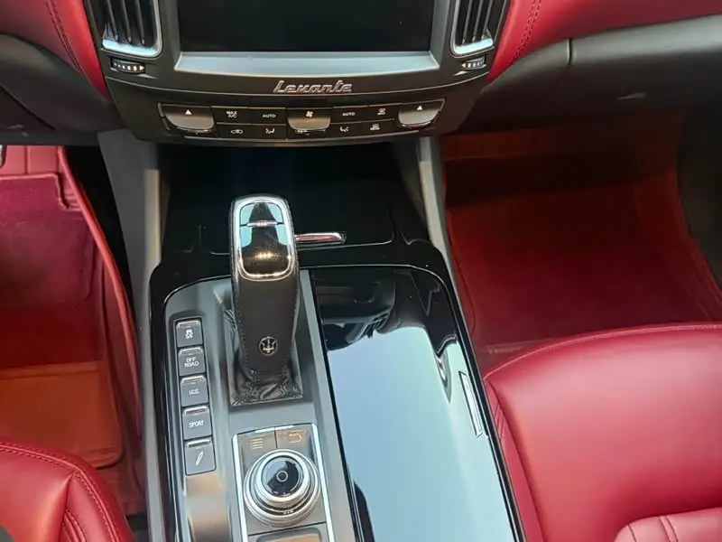 Maserati Levante 2020 — Photo 7/14
