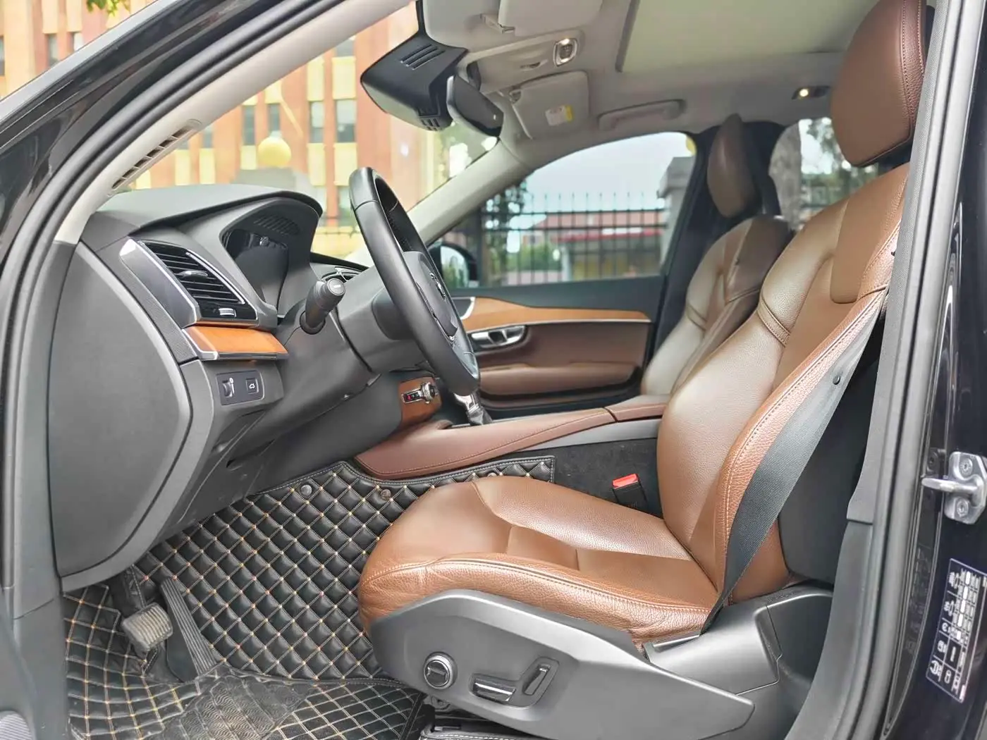 Volvo XC90 2020 — Photo 8/10