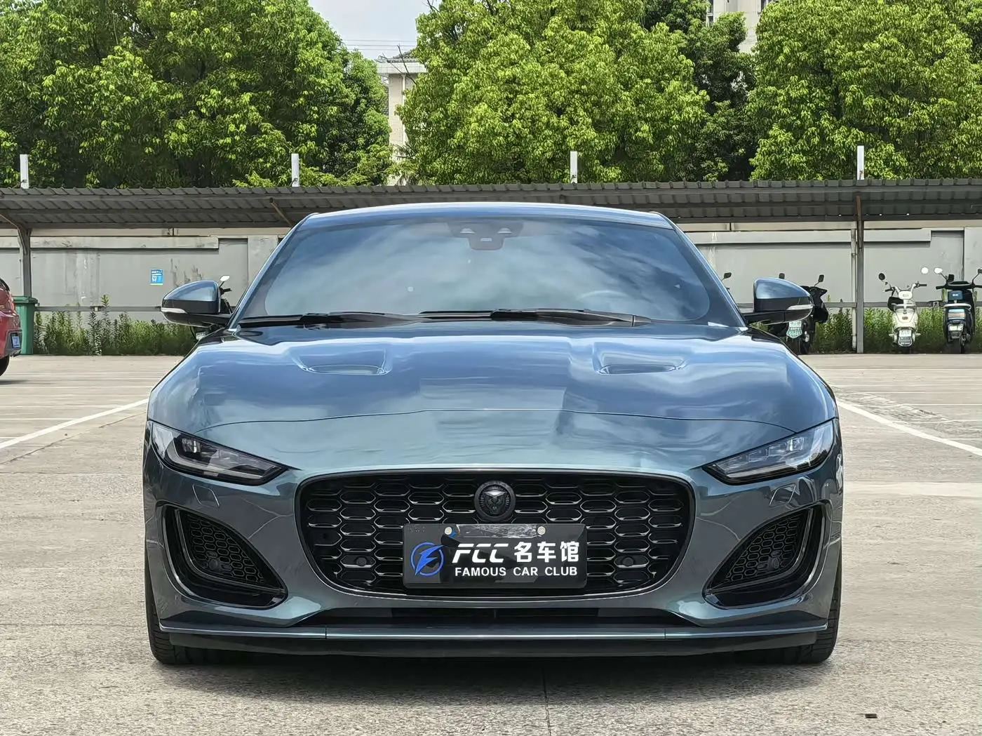 Jaguar F-TYPE 2024 — Photo 2/16