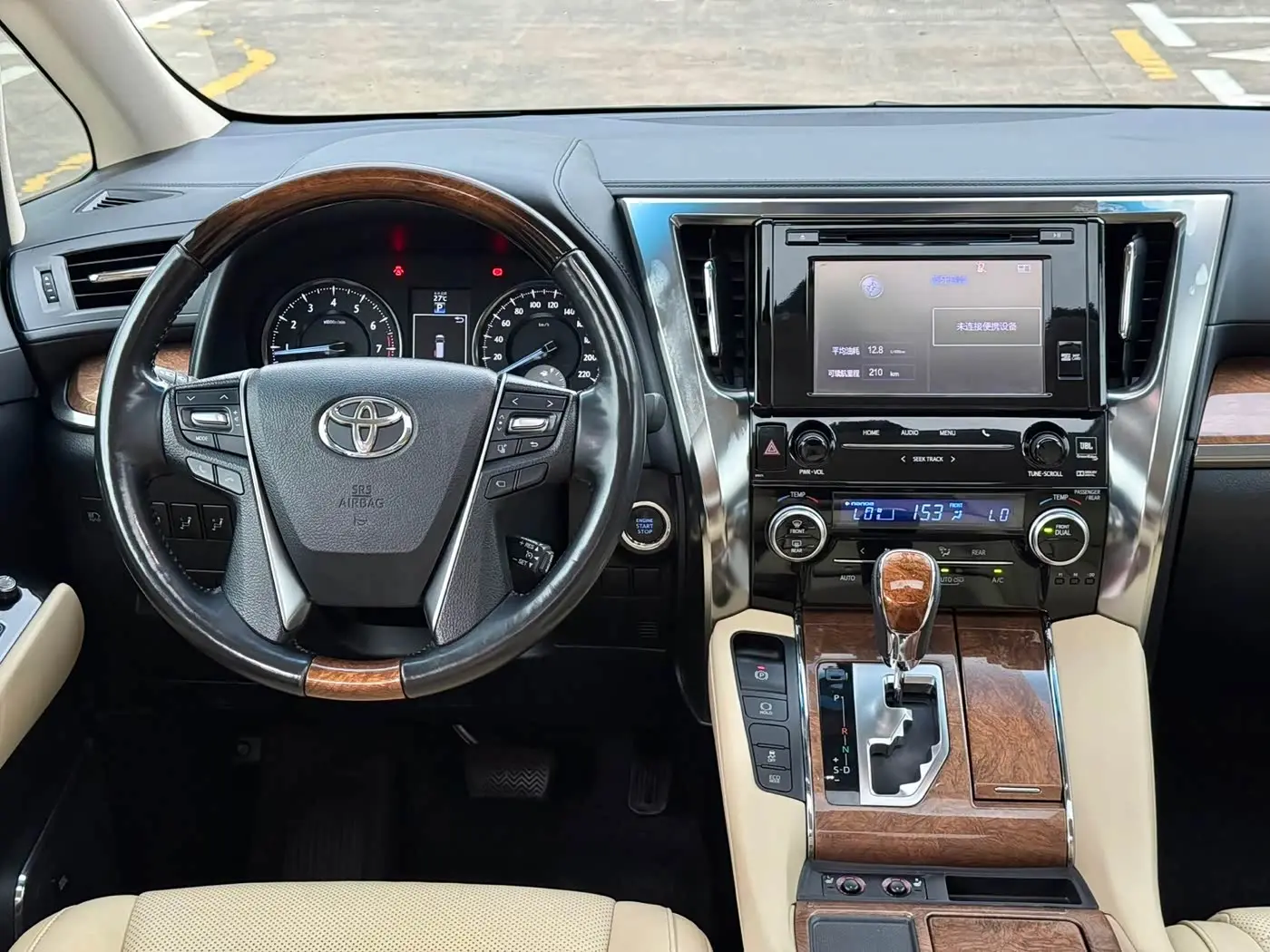 Toyota Alphard 2017 — Фото 12/16