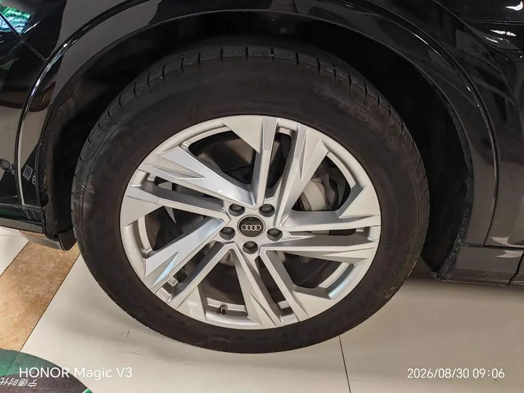 Audi Q7 2023 — Şəkil 2/16