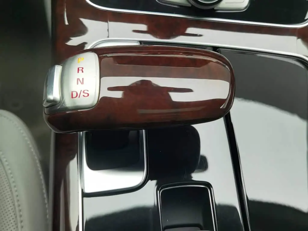 Audi A8 2013 — Photo 13/20