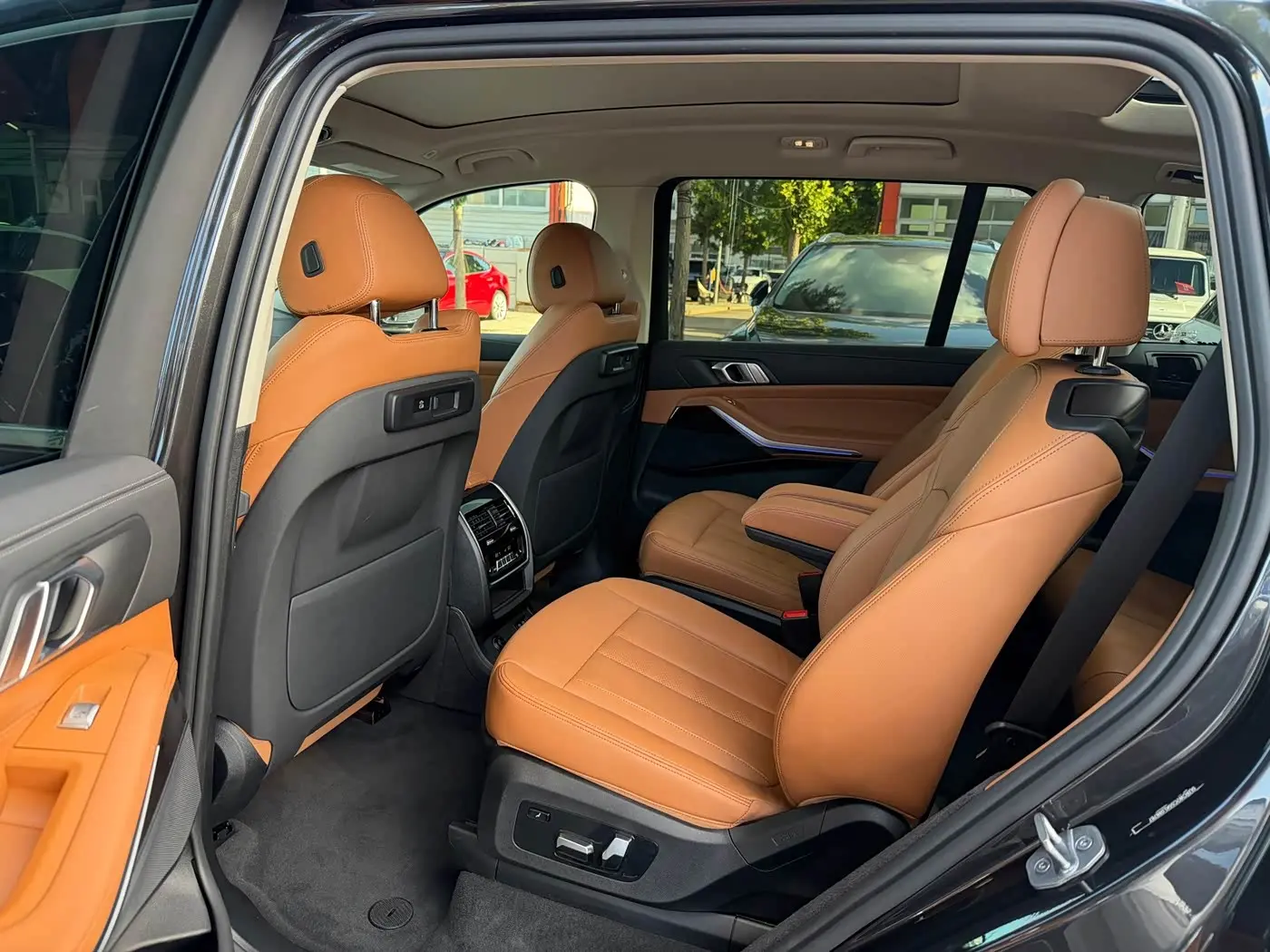BMW X7 2020 — Фото 6/18