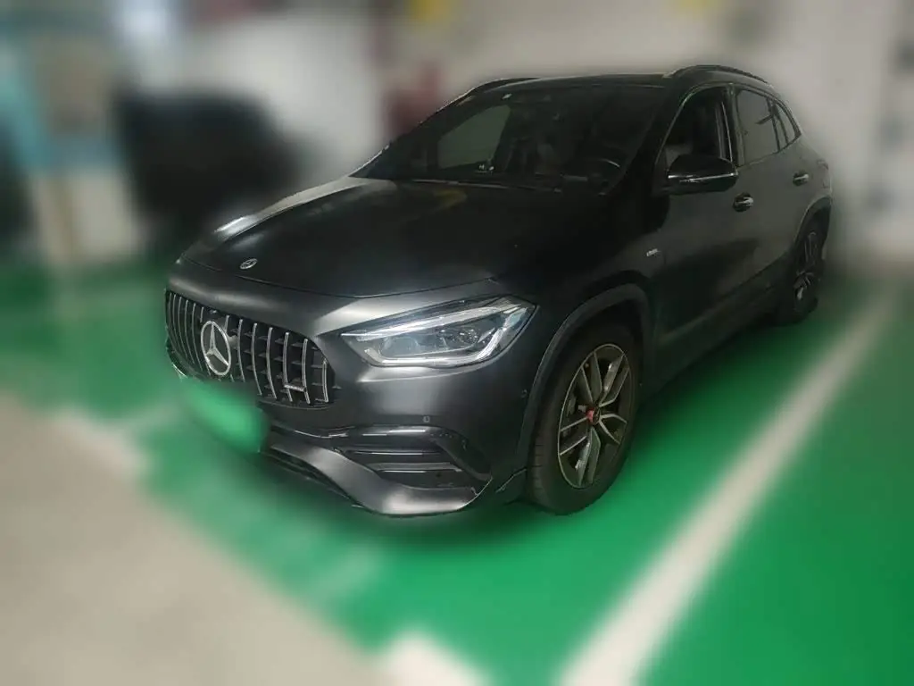 Mercedes-Benz GLA AMG, 2021