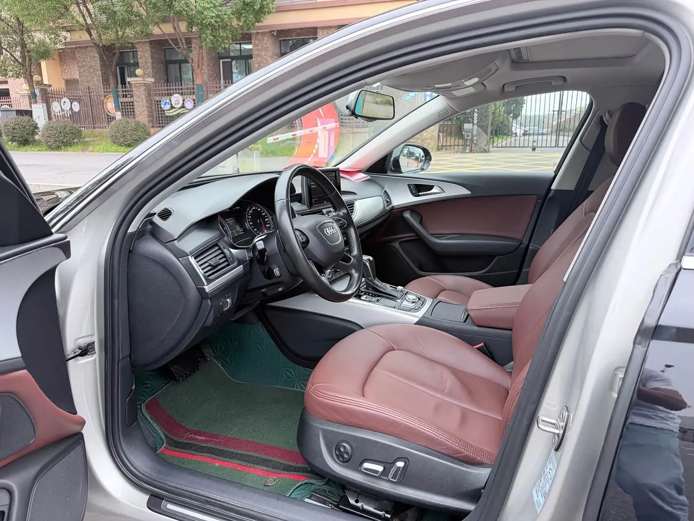 Audi A6L 2016 — Şəkil 6/9