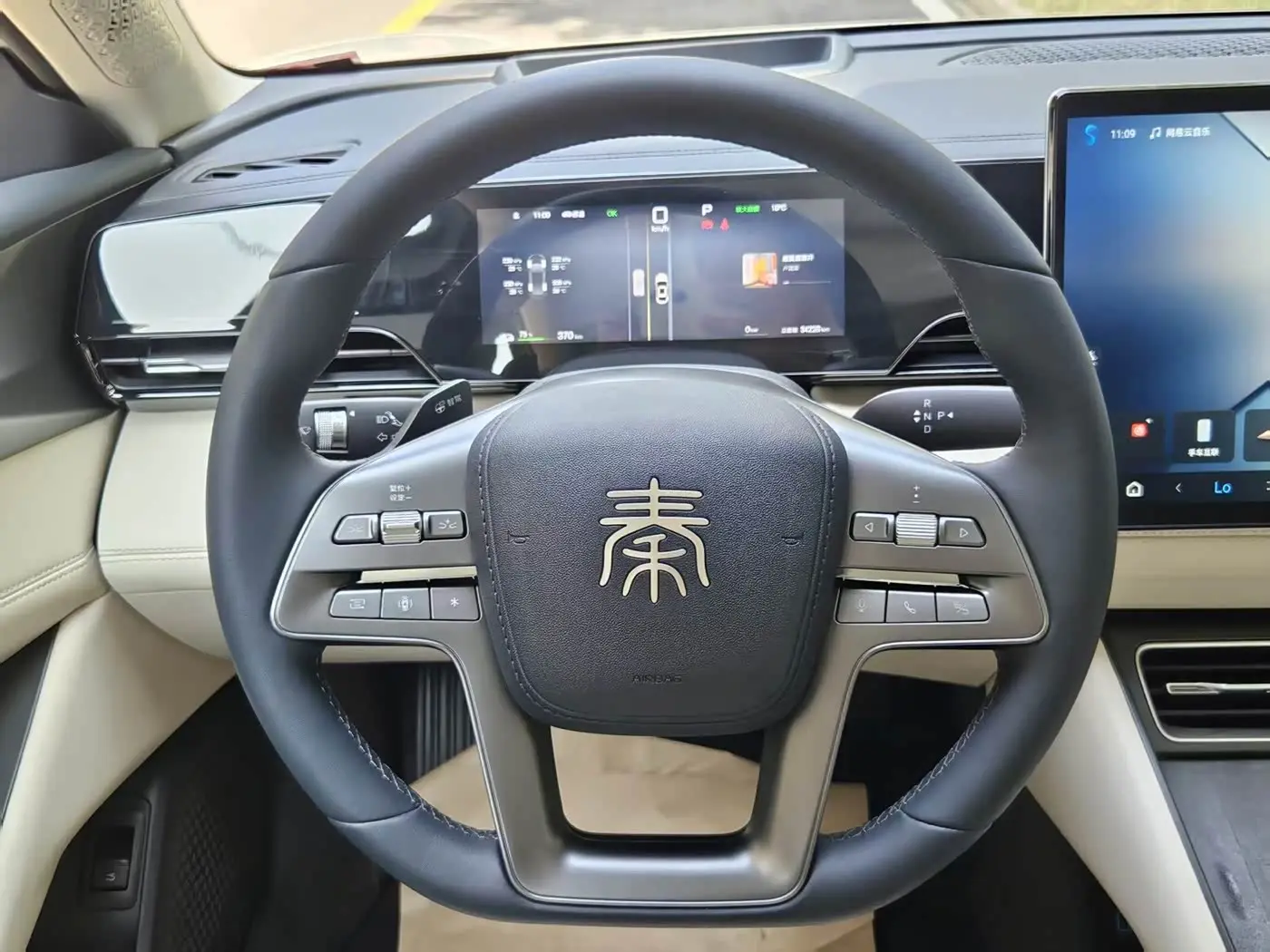 BYD Qin L 2025 — Фото 11/17