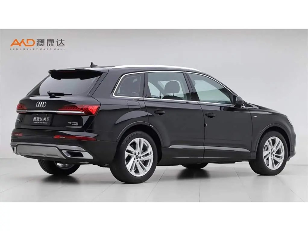 Audi Q7 2024 — Photo 3/11