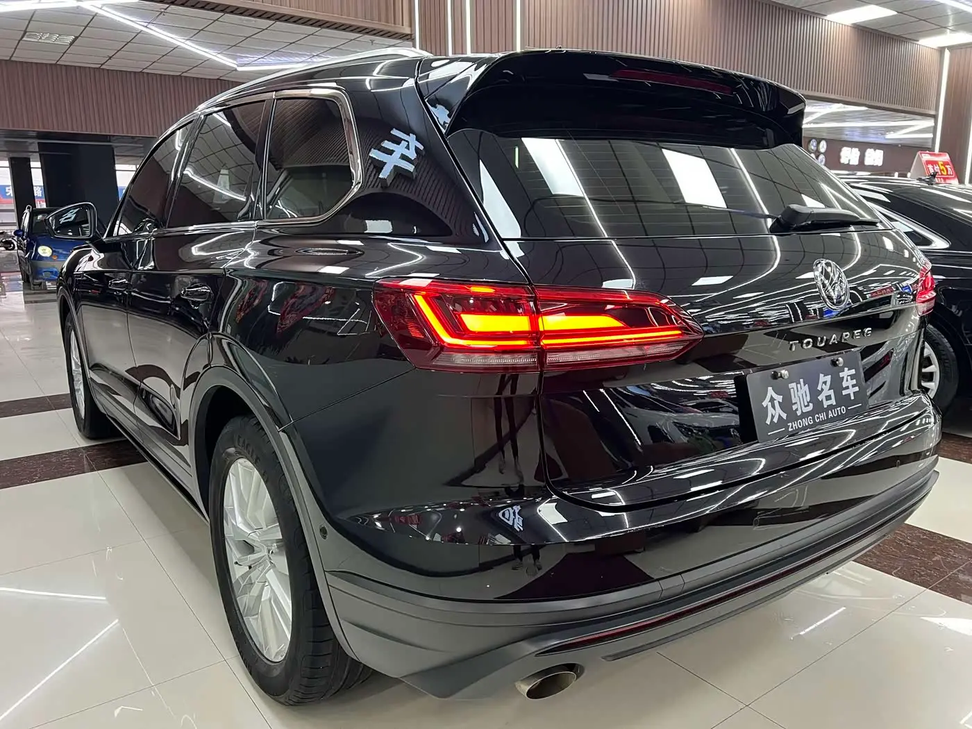 Volkswagen Touareg 2022 — Şəkil 7/9