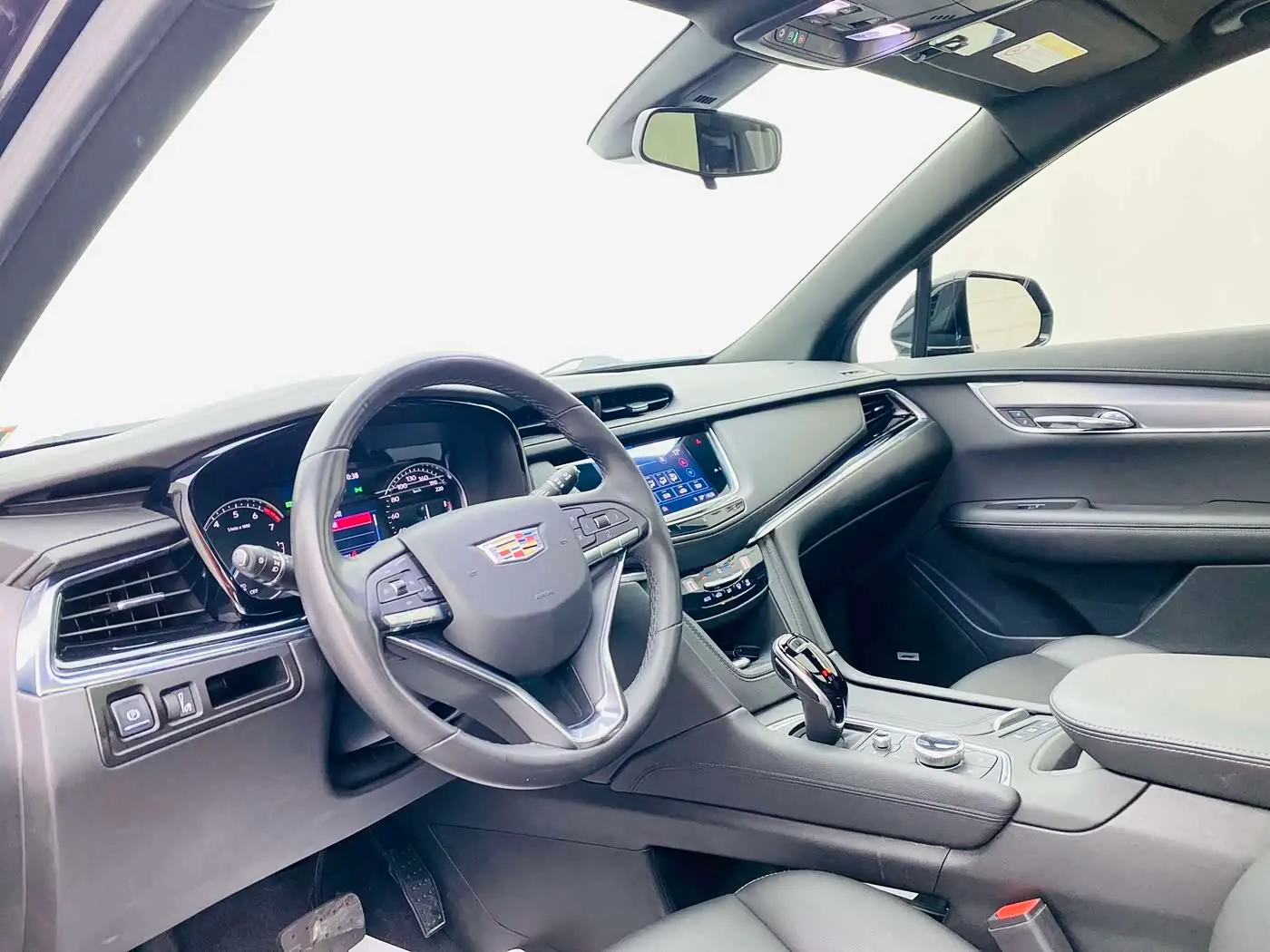 Cadillac XT6 2021 — ფოტო 14/17
