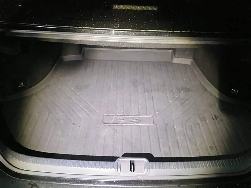 Lexus ES 2022 — Photo 4/12