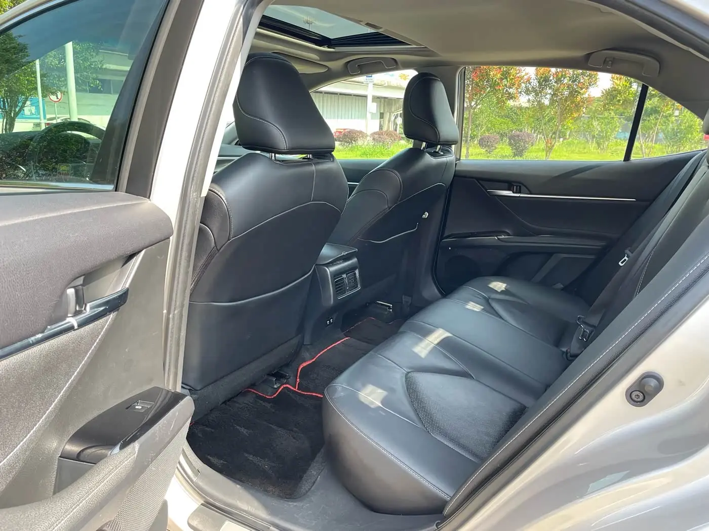 Toyota Camry 2019 — Şəkil 7/15