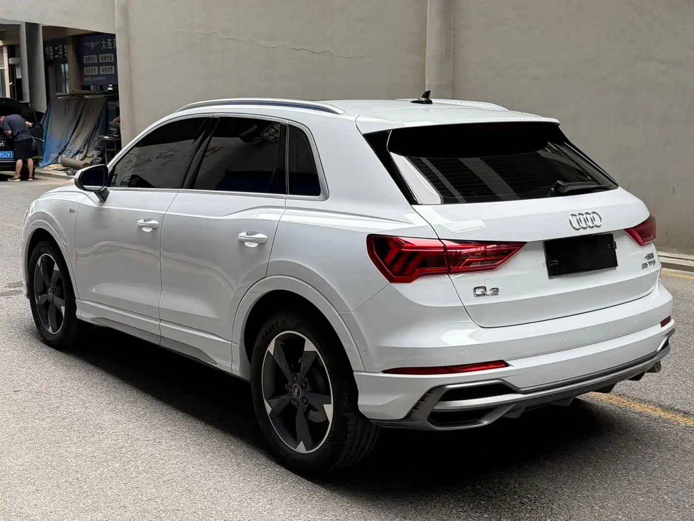 Audi Q3 2023 — Фото 6/20