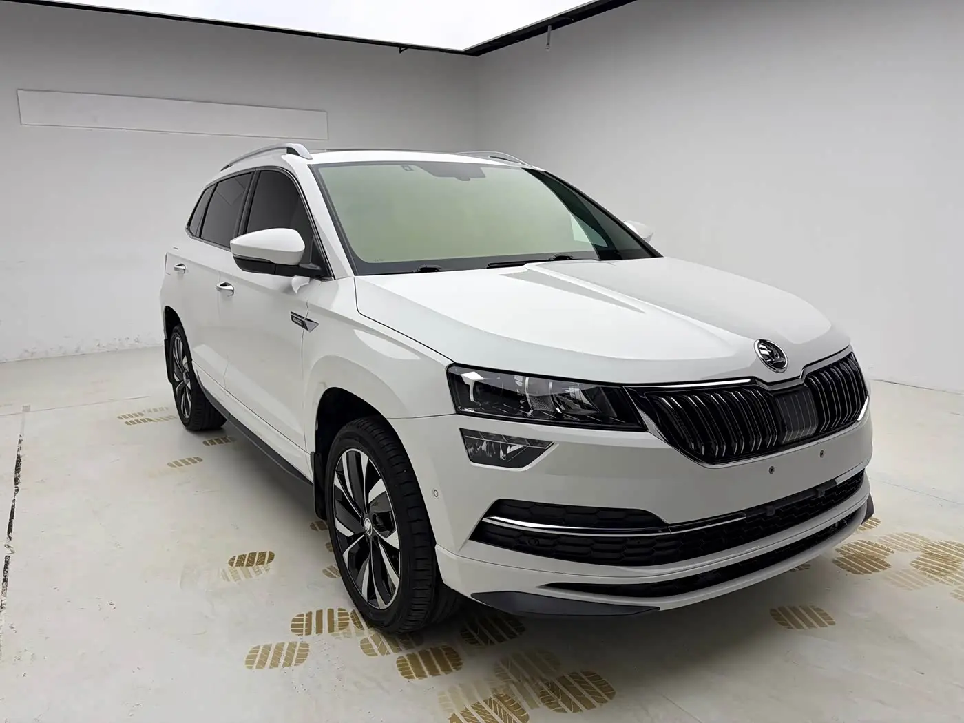Škoda Karoq 2022 — Photo 3/20