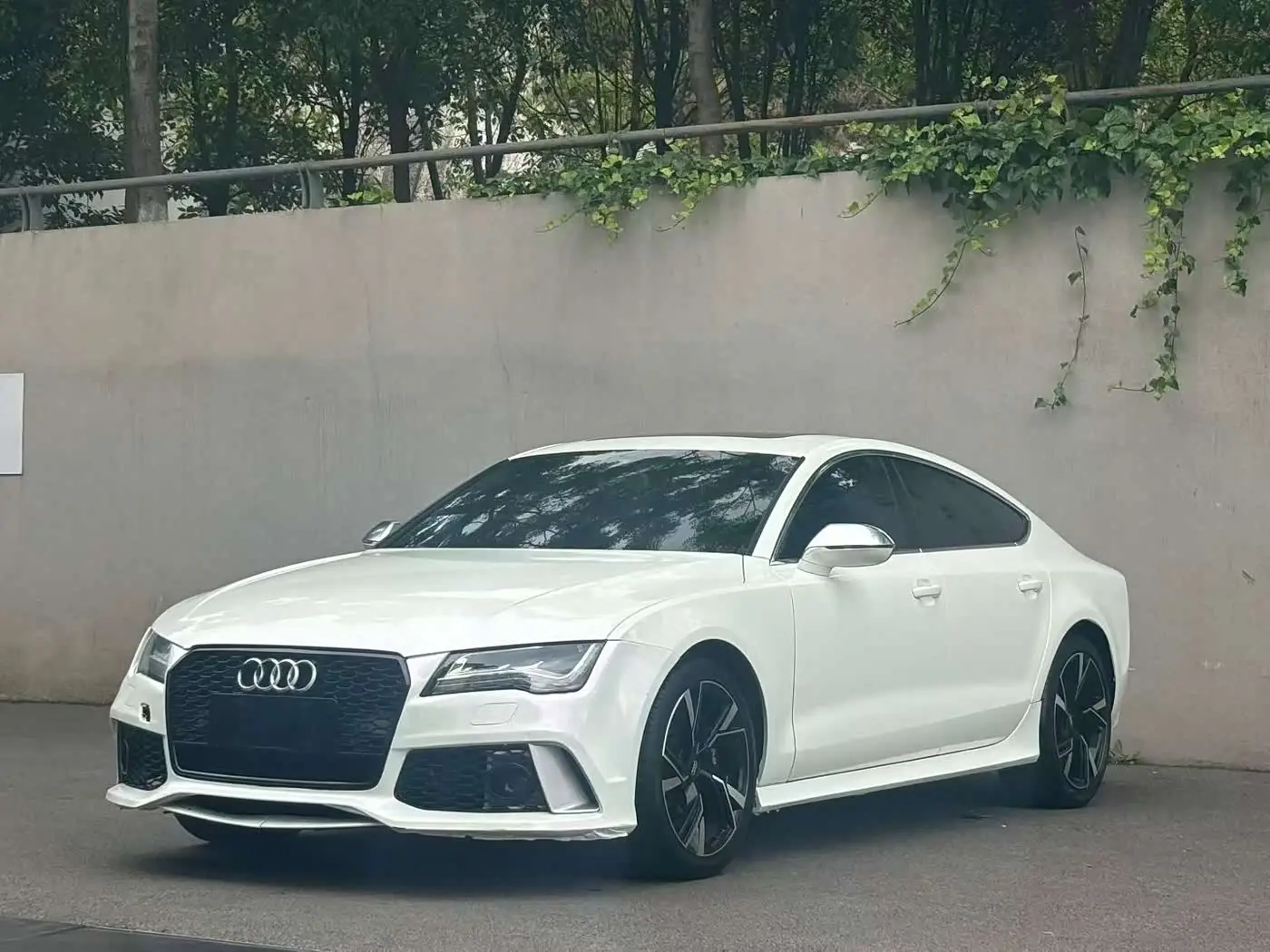 Audi A7 2012 — Photo 1/9