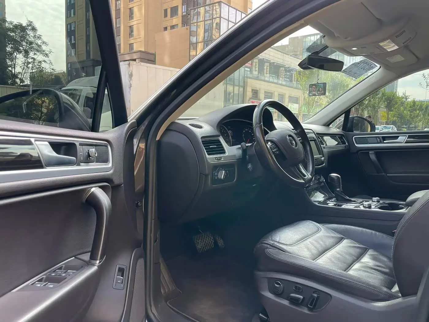 Volkswagen Touareg 2017 — Photo 4/15