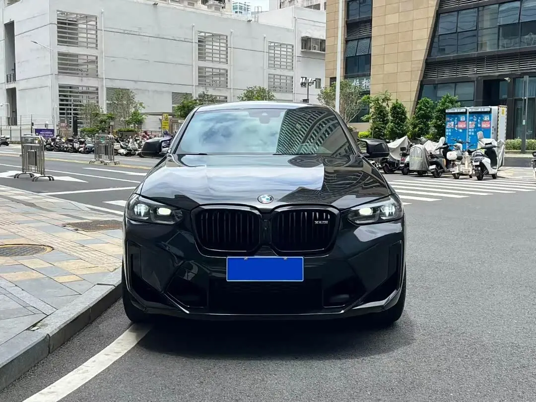 BMW X4 M 2023 — Фото 2/8