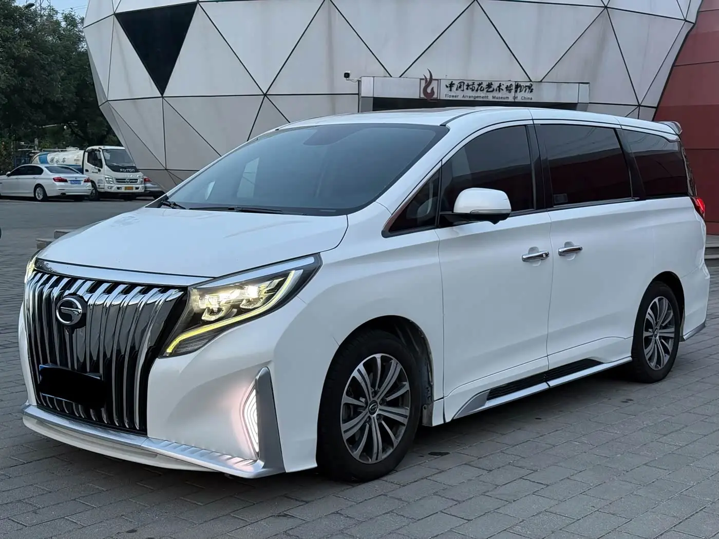 GAC Trumpchi Trumpchi M8 2019 — Фото 1/19