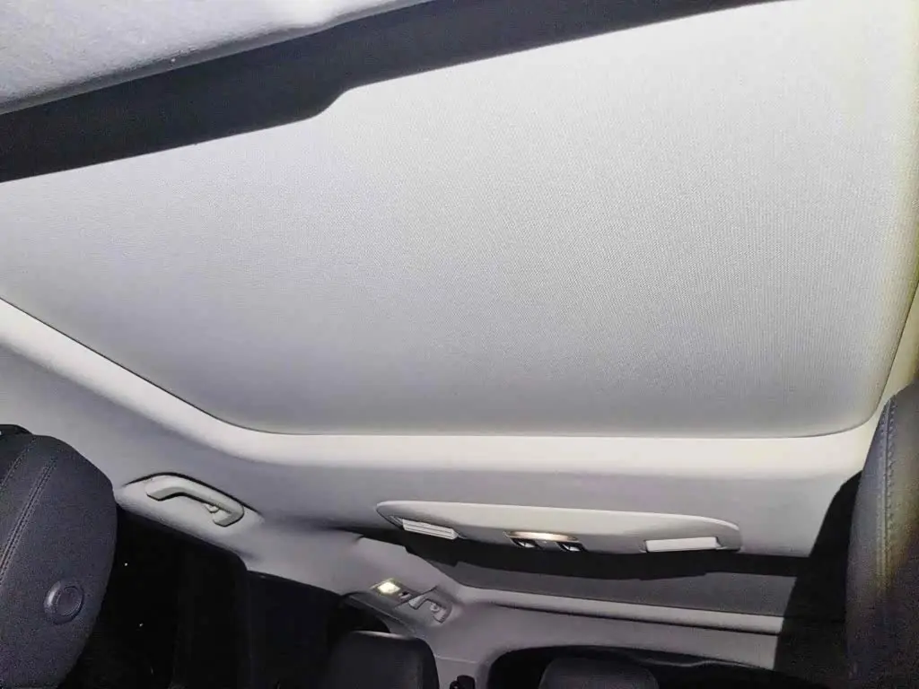 Land Rover Discovery 2019 — Photo 5/11
