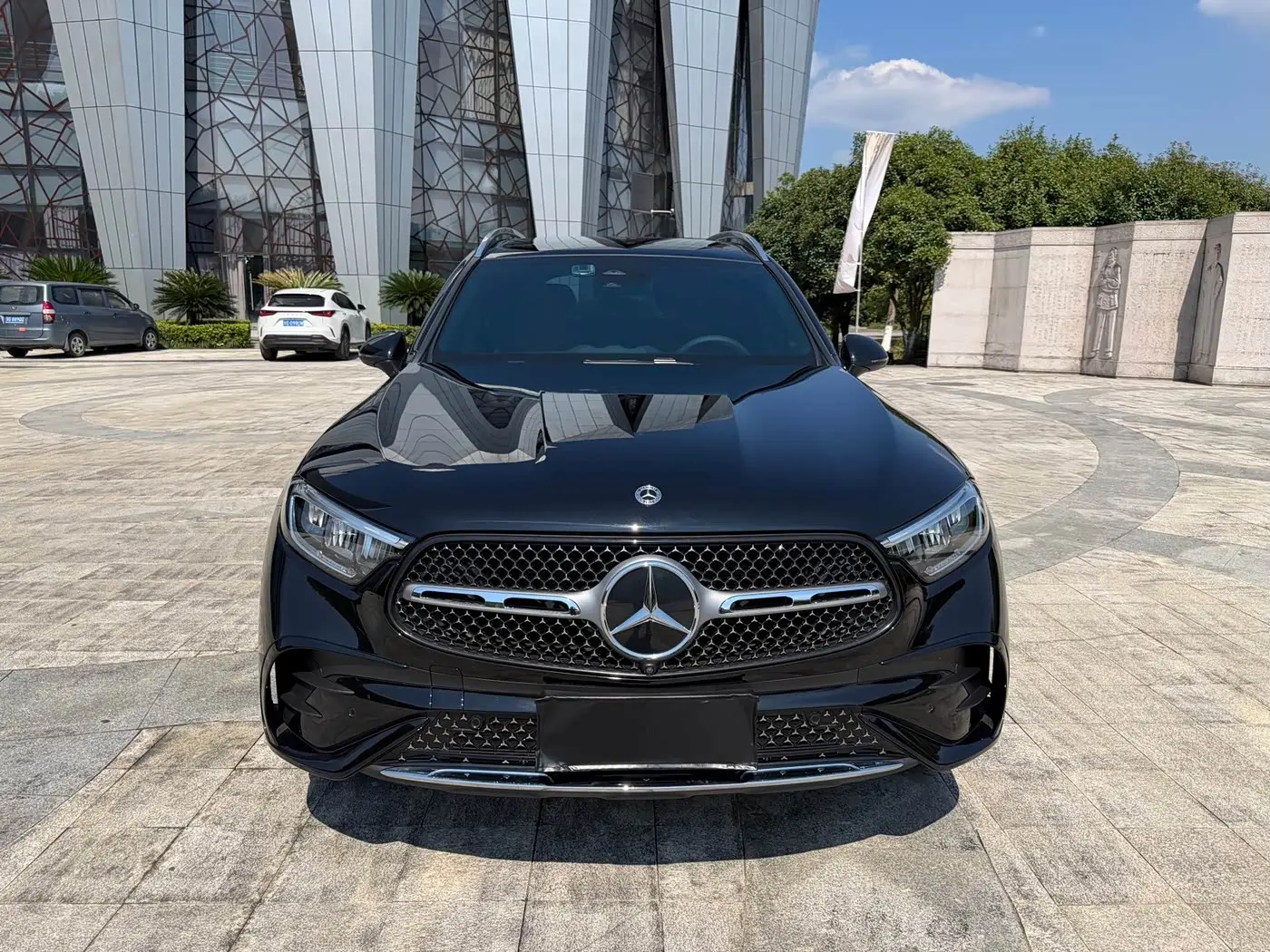 Mercedes-Benz GLC 2024 — Фото 2/15
