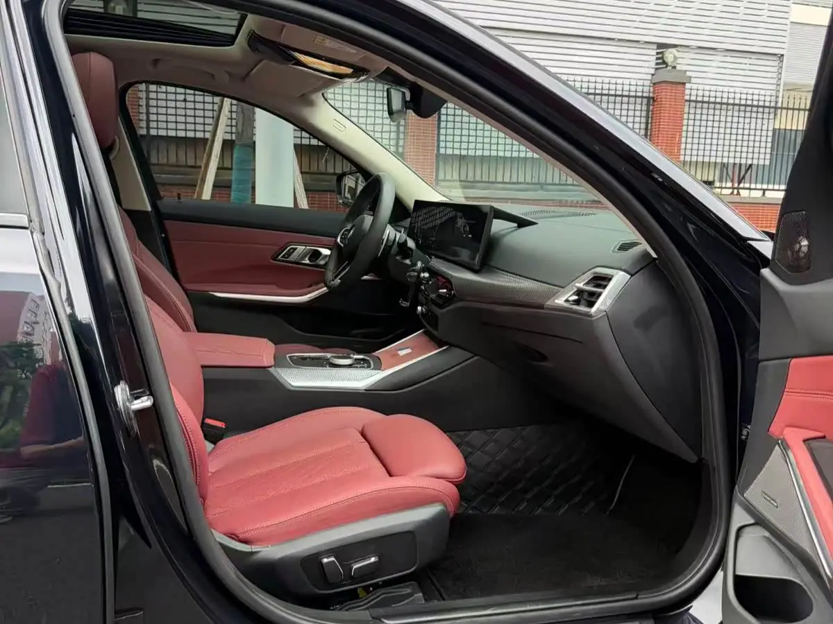 BMW 3 Series 2025 — Şəkil 10/15