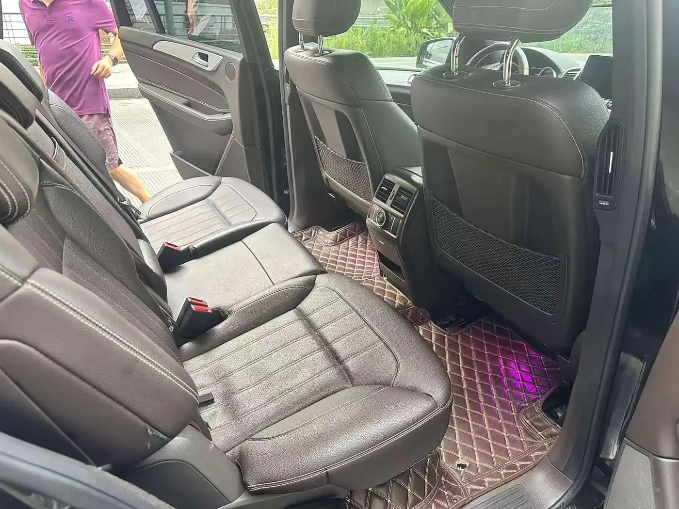 Mercedes-Benz GLS 2017 — Photo 10/12