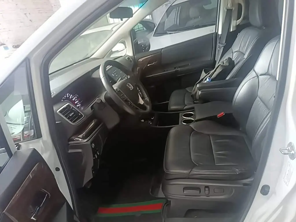 Honda Odyssey 2018 — Şəkil 15/20