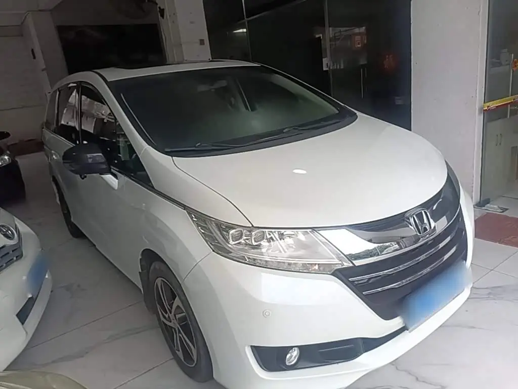 Honda Odyssey 2018 — Şəkil 4/20