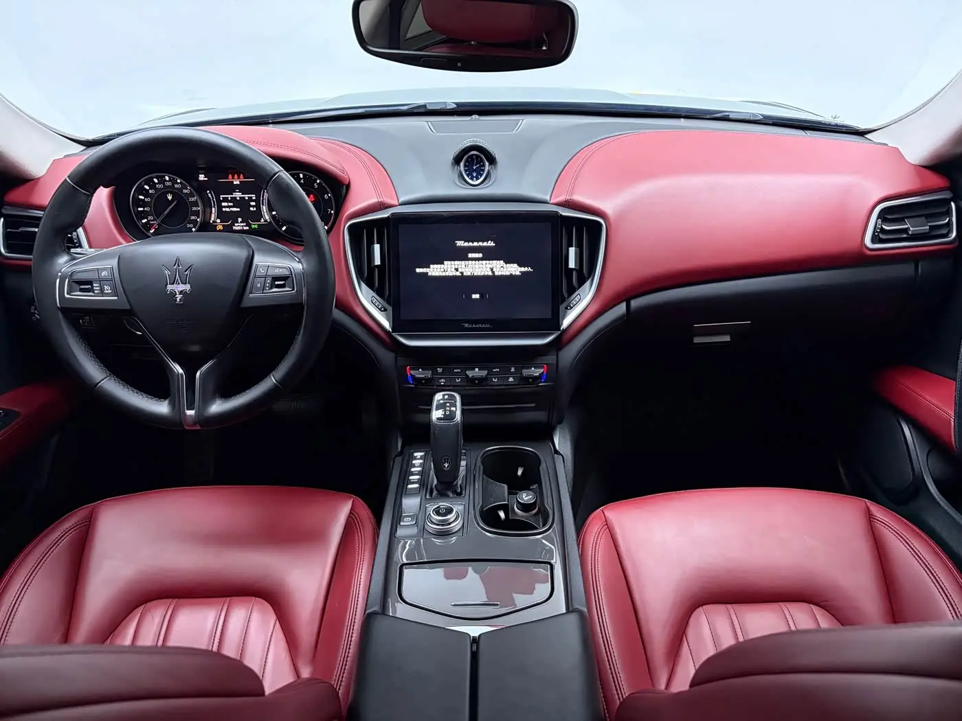 Maserati Ghibli 2021 — Şəkil 16/19