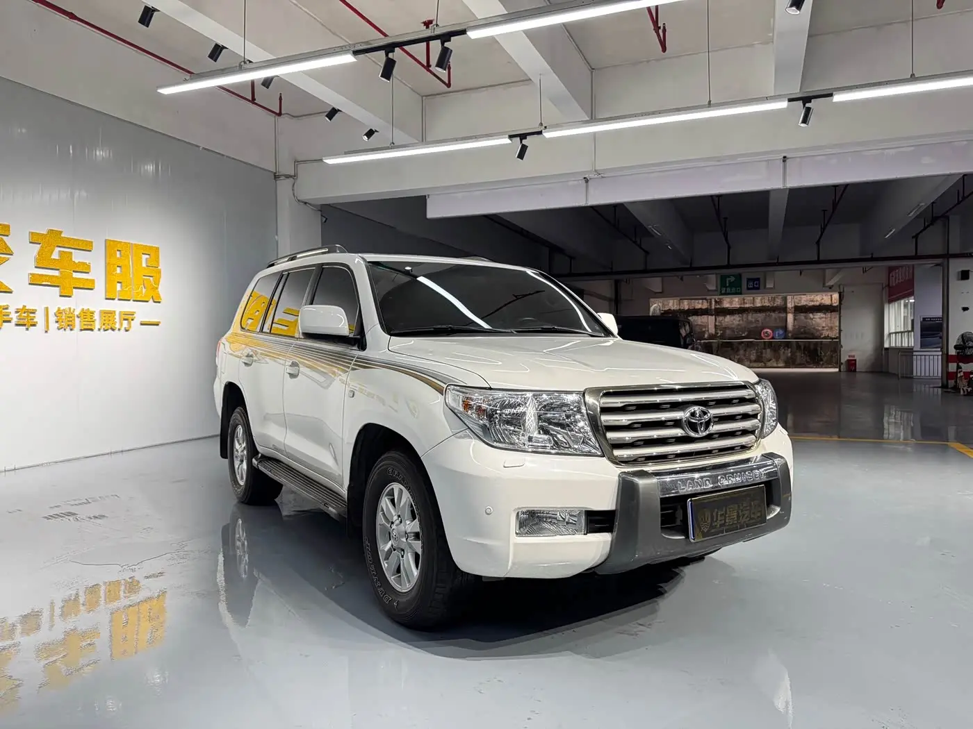 Toyota Land Cruiser 2011 — Фото 6/18