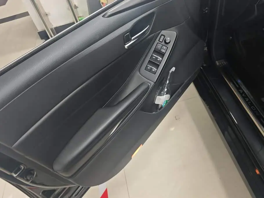 Toyota Avalon 2021 — Şəkil 7/16