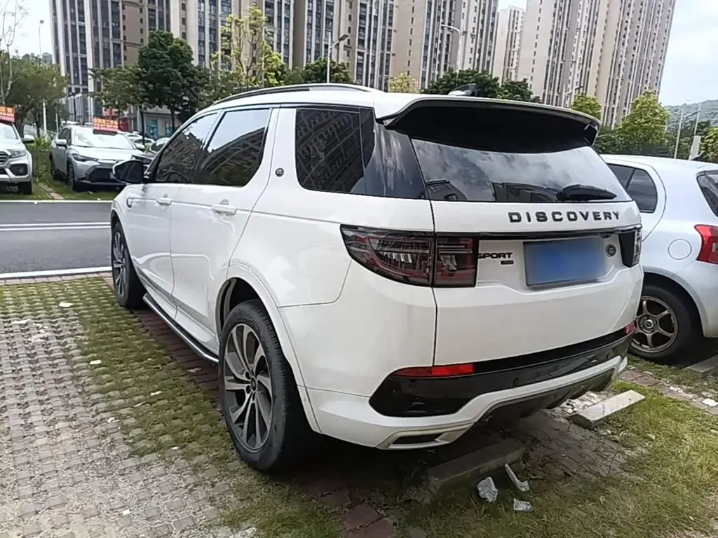 Land Rover Discovery Sport 2022 — Фото 5/20