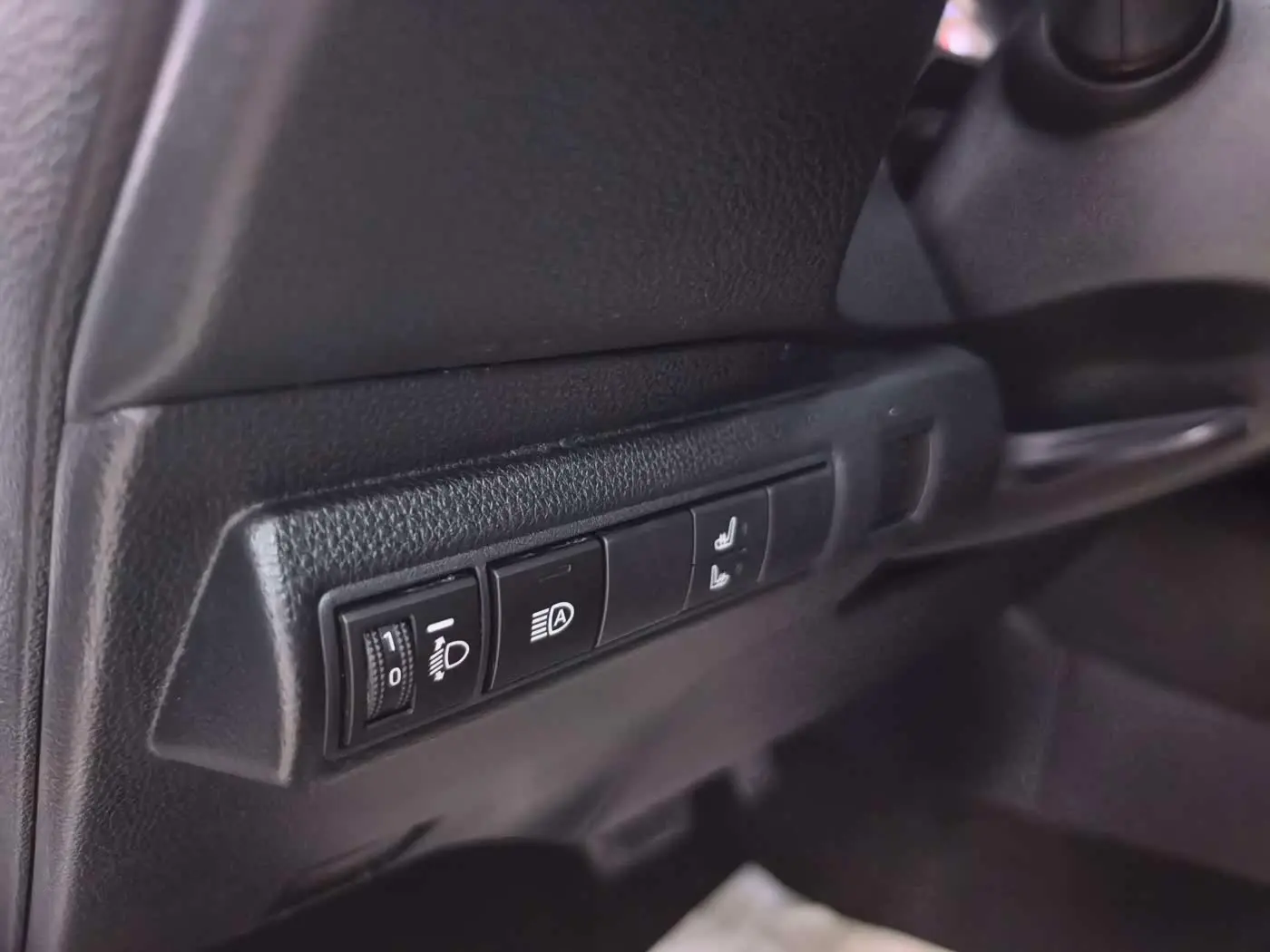 Toyota Corolla 2023 — Photo 5/20