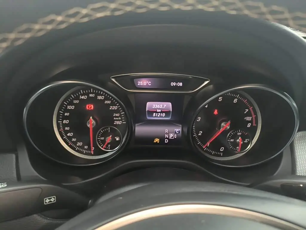 Mercedes-Benz CLA 2018 — Фото 12/20