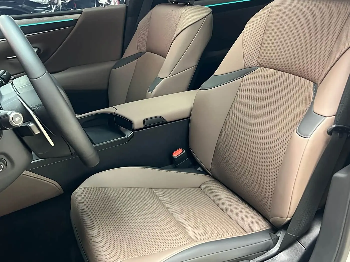 Lexus ES 2025 — Фото 9/20