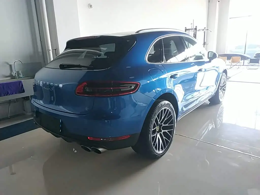 Porsche Macan 2018 — ფოტო 7/20
