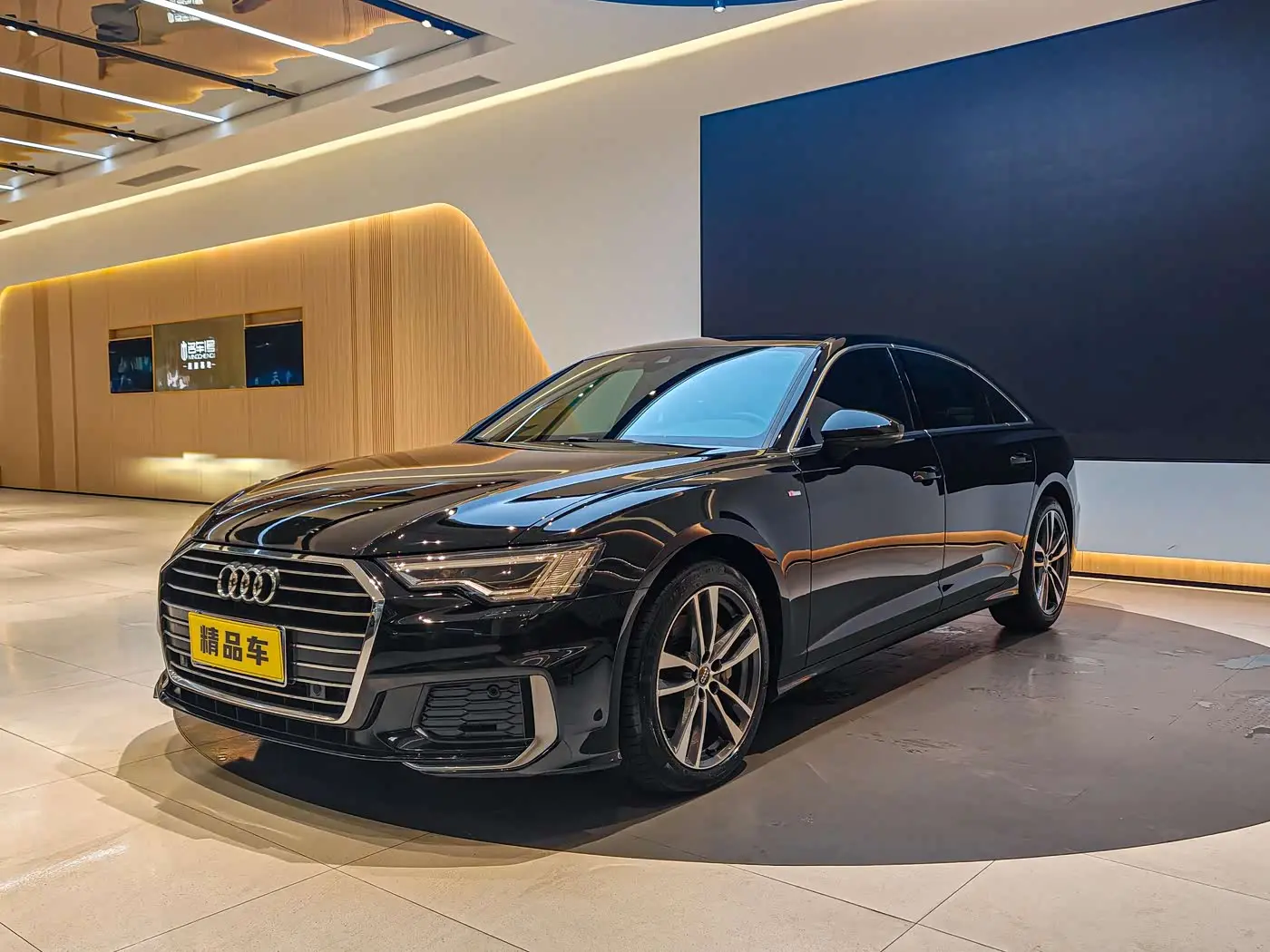 Audi A6L 2020 — ფოტო 1/13