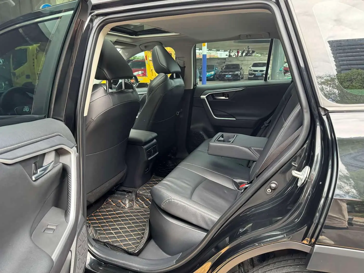 Toyota Wildlander 2021 — ფოტო 11/20