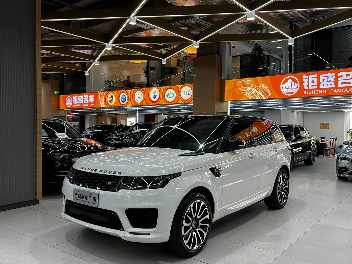 Land Rover Range Rover Sport 2020 — Şəkil 1/15