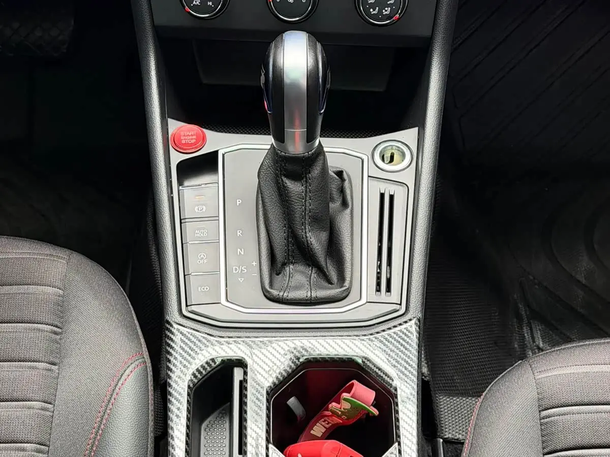 Volkswagen Lavida 2022 — Şəkil 20/20