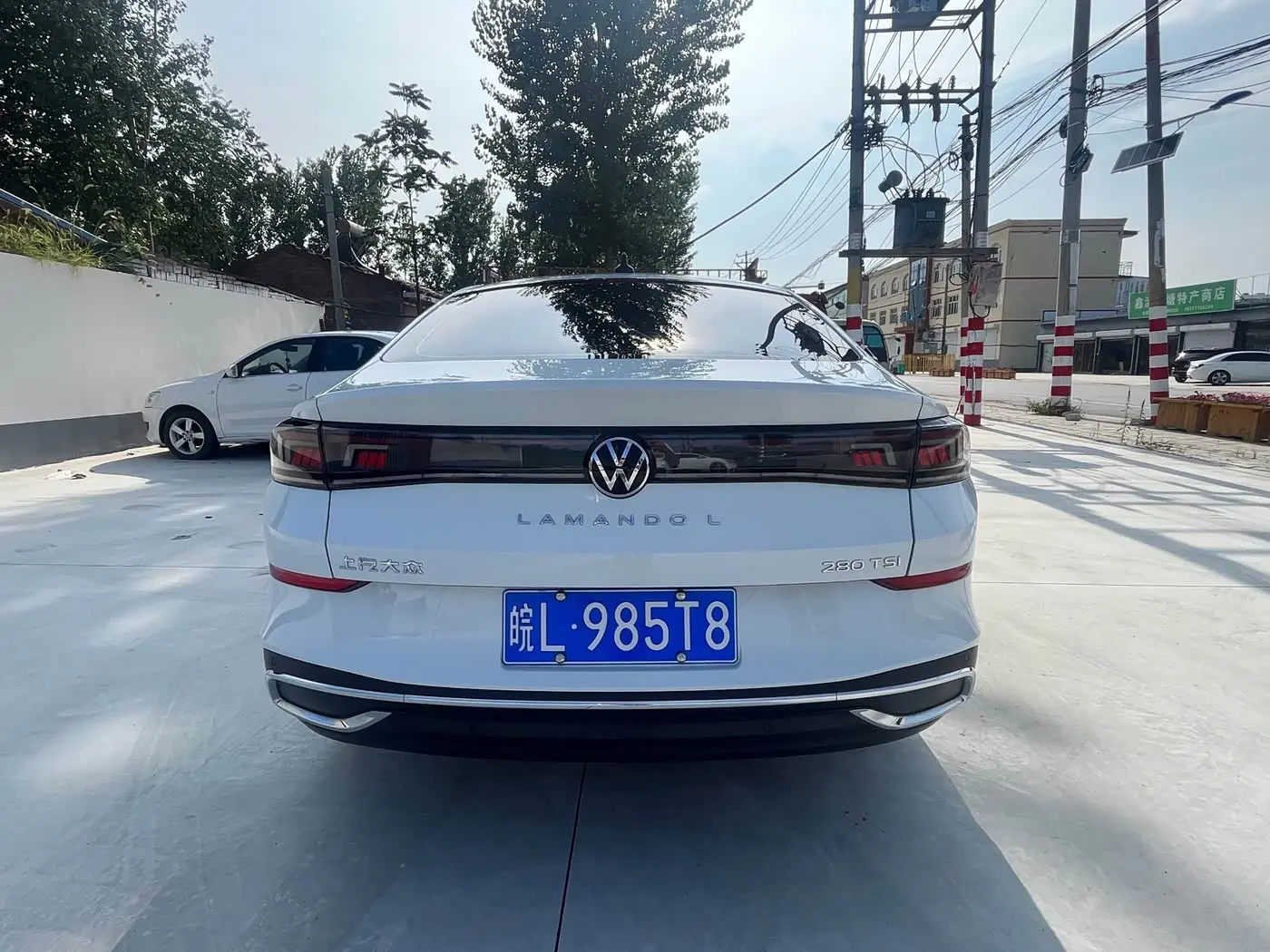 Volkswagen Lamando 2024 — Photo 3/8