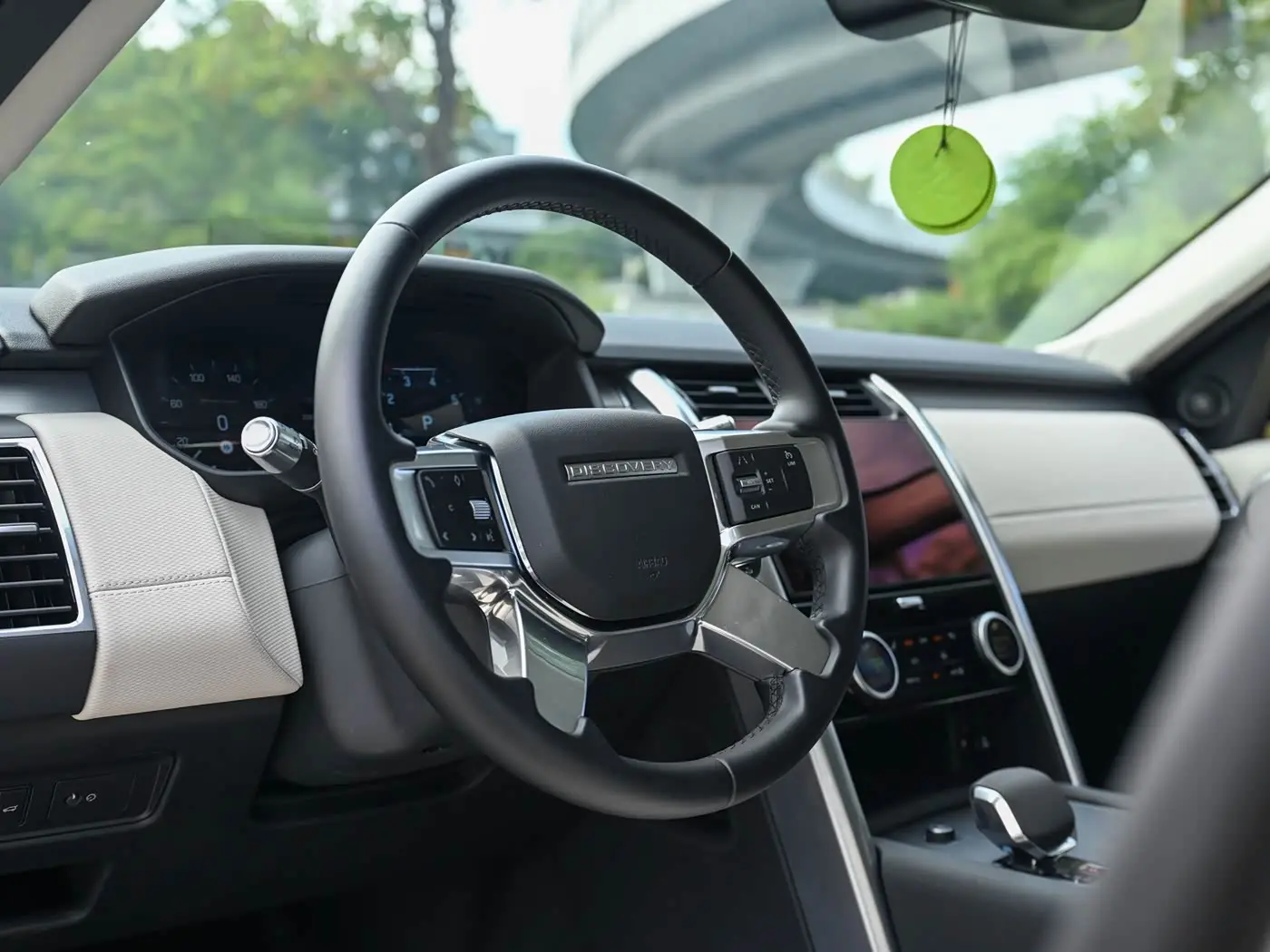 Land Rover Discovery 2022 — ფოტო 9/15