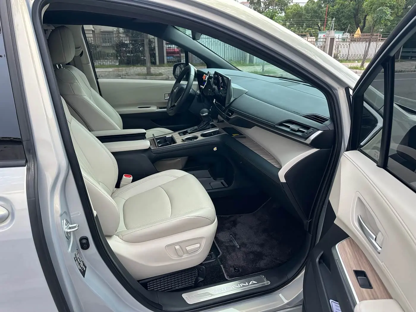 Toyota Sienna 2026 — Photo 15/20