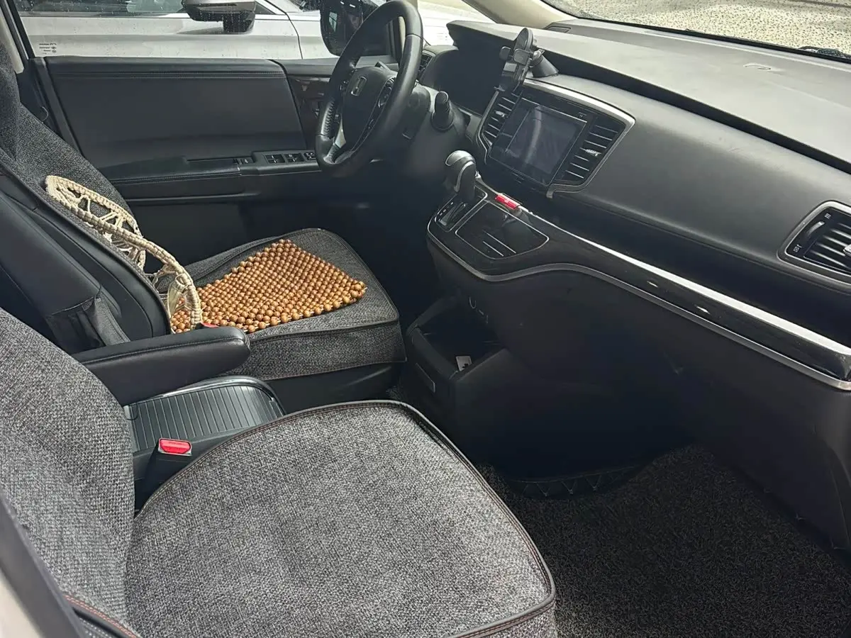 Honda Odyssey 2018 — Şəkil 5/7