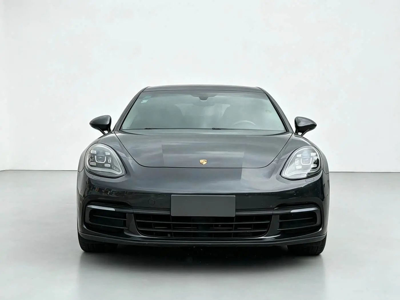 Porsche Panamera 2017 — Photo 2/13